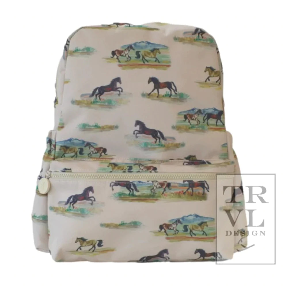 Mini backpacker wild horses